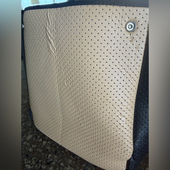 MARKED DOWN! HAUTE SHORE, LARGE NEOPRENE TOTE IN BLACK WITH GOLD STRIPE. - Picture 14 of 16